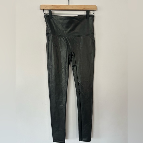 Spanx Faux Leather Leggings Classic High-Rise – Style 2347 – Size Med - GUC